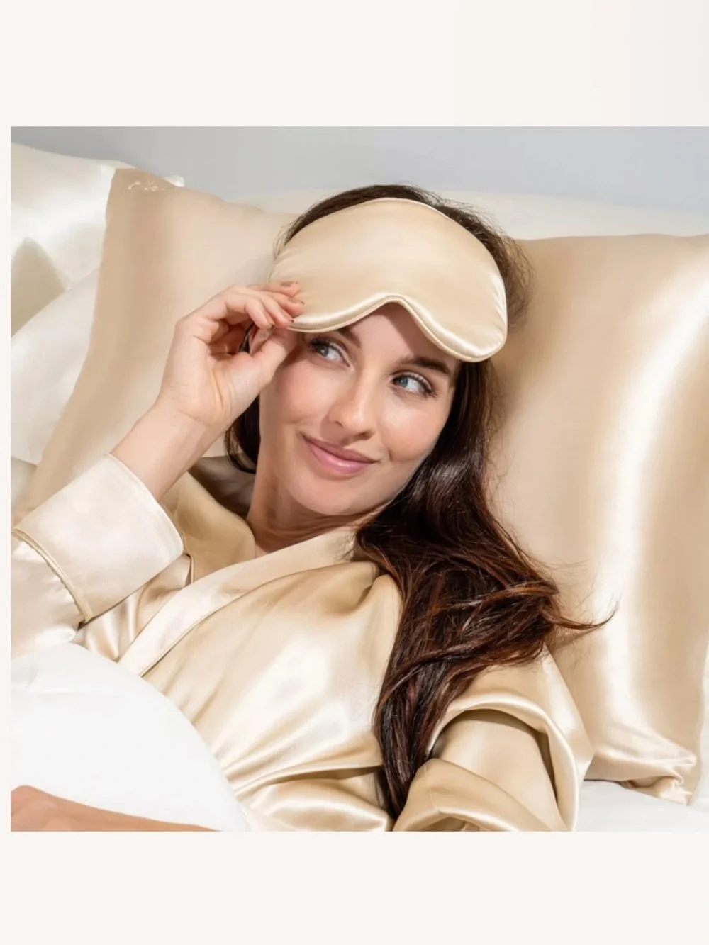 Blissy Profile Sleep Mask Blissy Pure Silk Sleep Mask in Champagne new w pouch